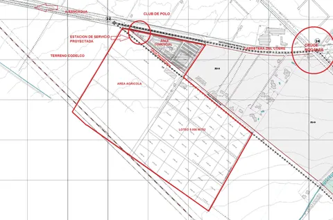 Plano general con área comercial y estación de servicio proyectada frente a la Carretera del Cobre